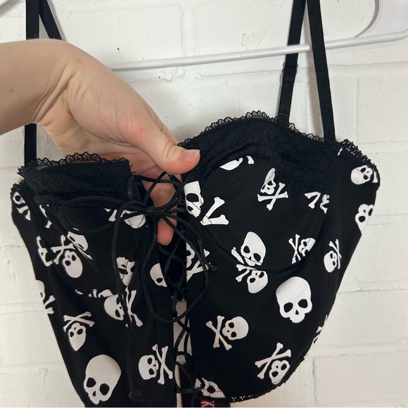 NWT Trick N Treats Dollskill Corset Front Skull Crop Top - Picture 3 of 7